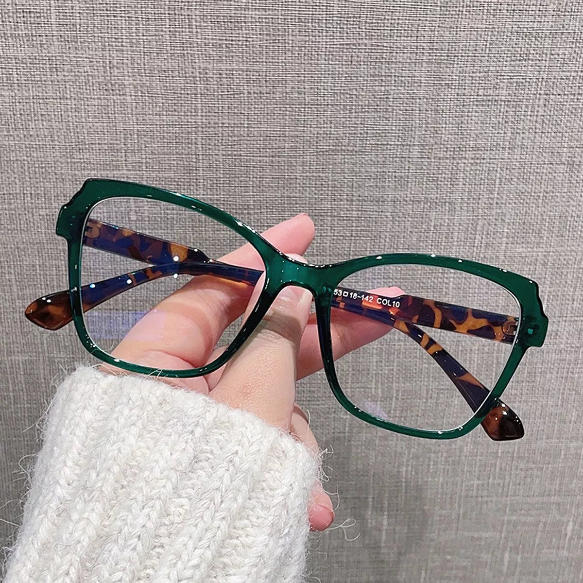Lightweight Square Sunglasses