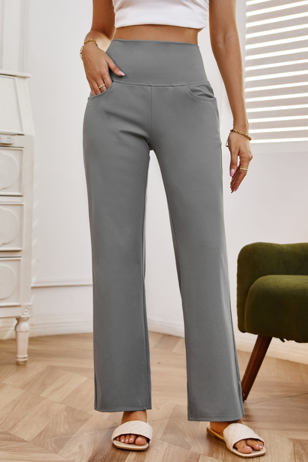 Chic High Rise Wide Leg Trousers with Convenient Pockets