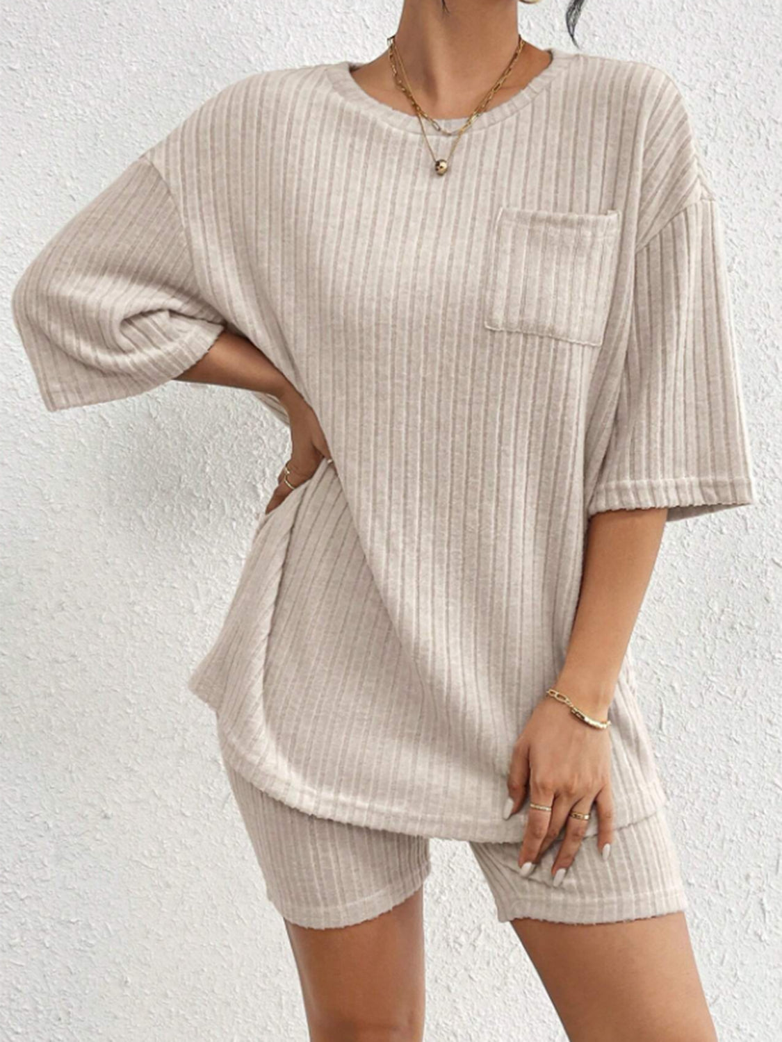 Ribbed Lounge Set: Stylish Top and Shorts for Comfort