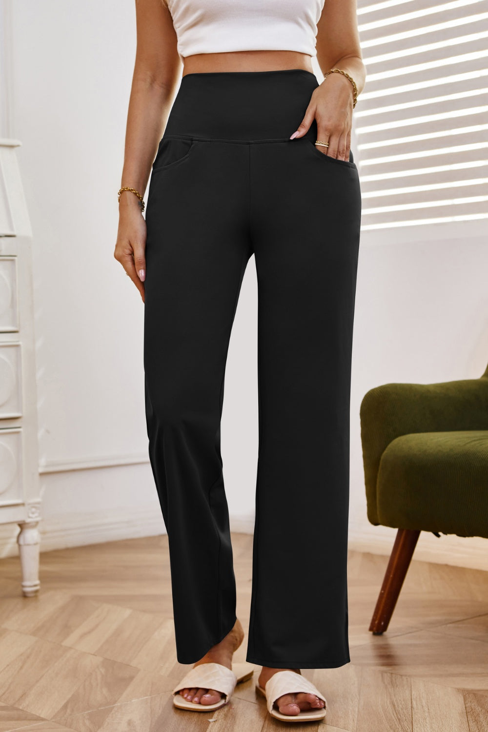 Chic High Rise Wide Leg Trousers with Convenient Pockets