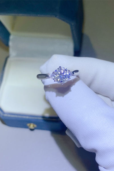 2 Carat Moissanite 925 Sterling Silver Ring for Elegance