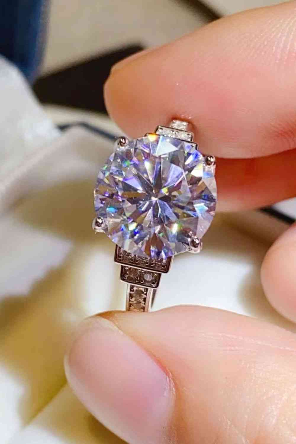 Stunning 5 Carat Moissanite 925 Sterling Silver Ring