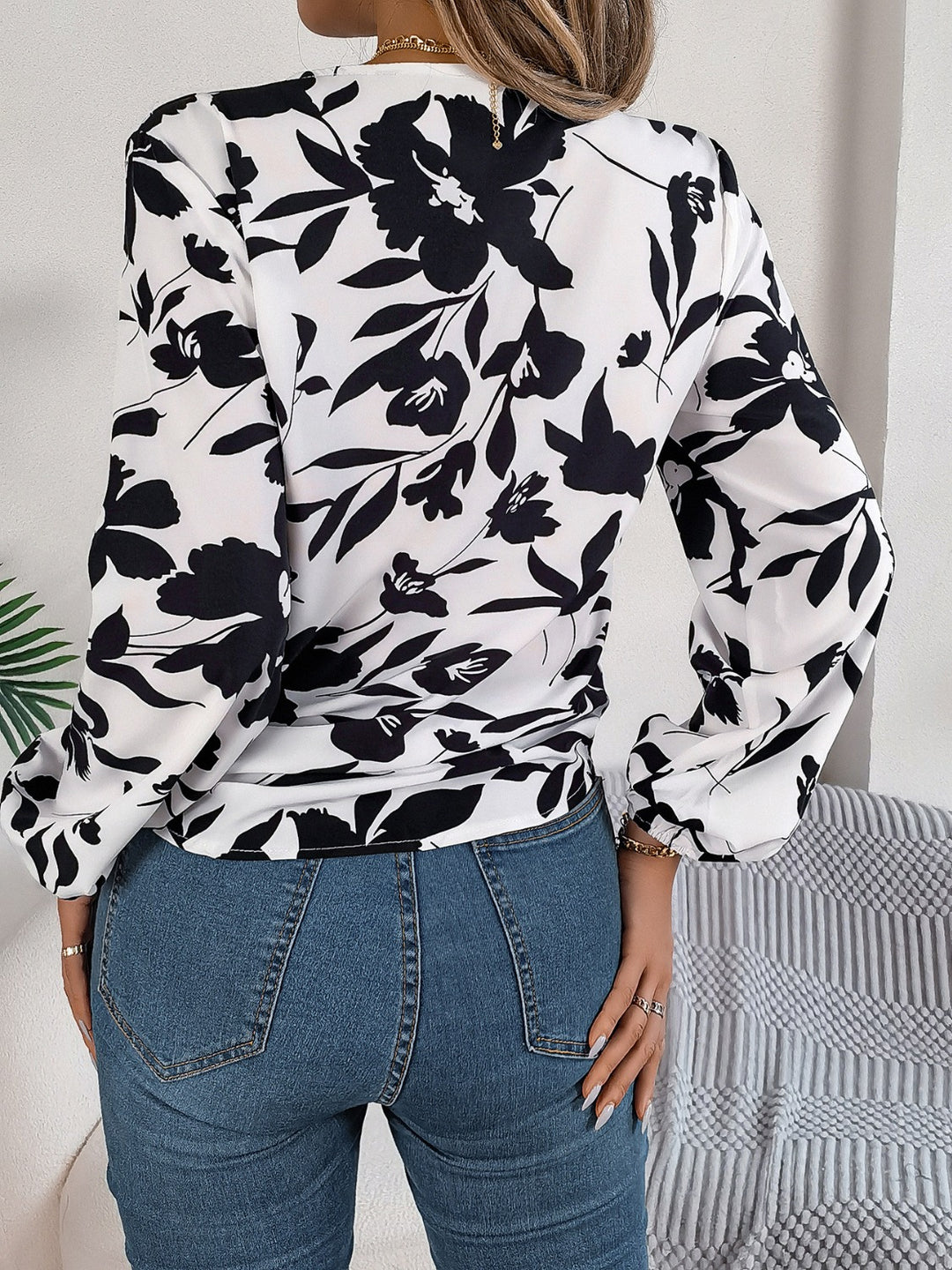 Elegant Printed Long Sleeve V-Neck Blouse