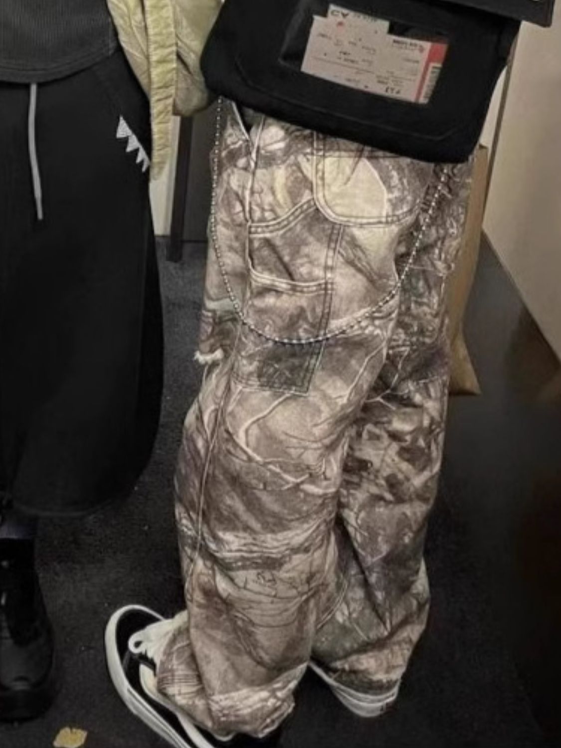 Men's Twig Camouflage Distressed Jeans for Stylish Casual Wear