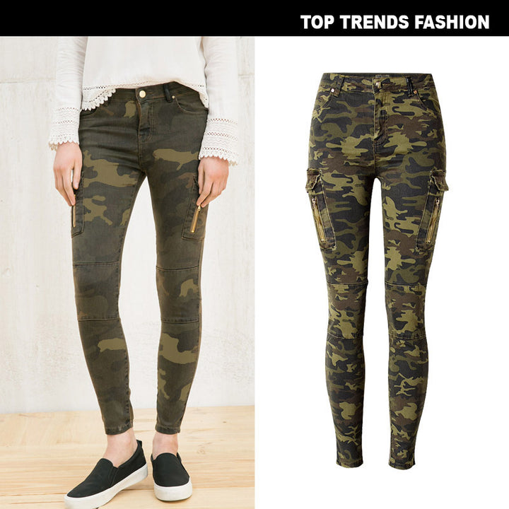 High-Waist Slim Fit Camo Jogger Pants for Women with Functional Zippered Pockets