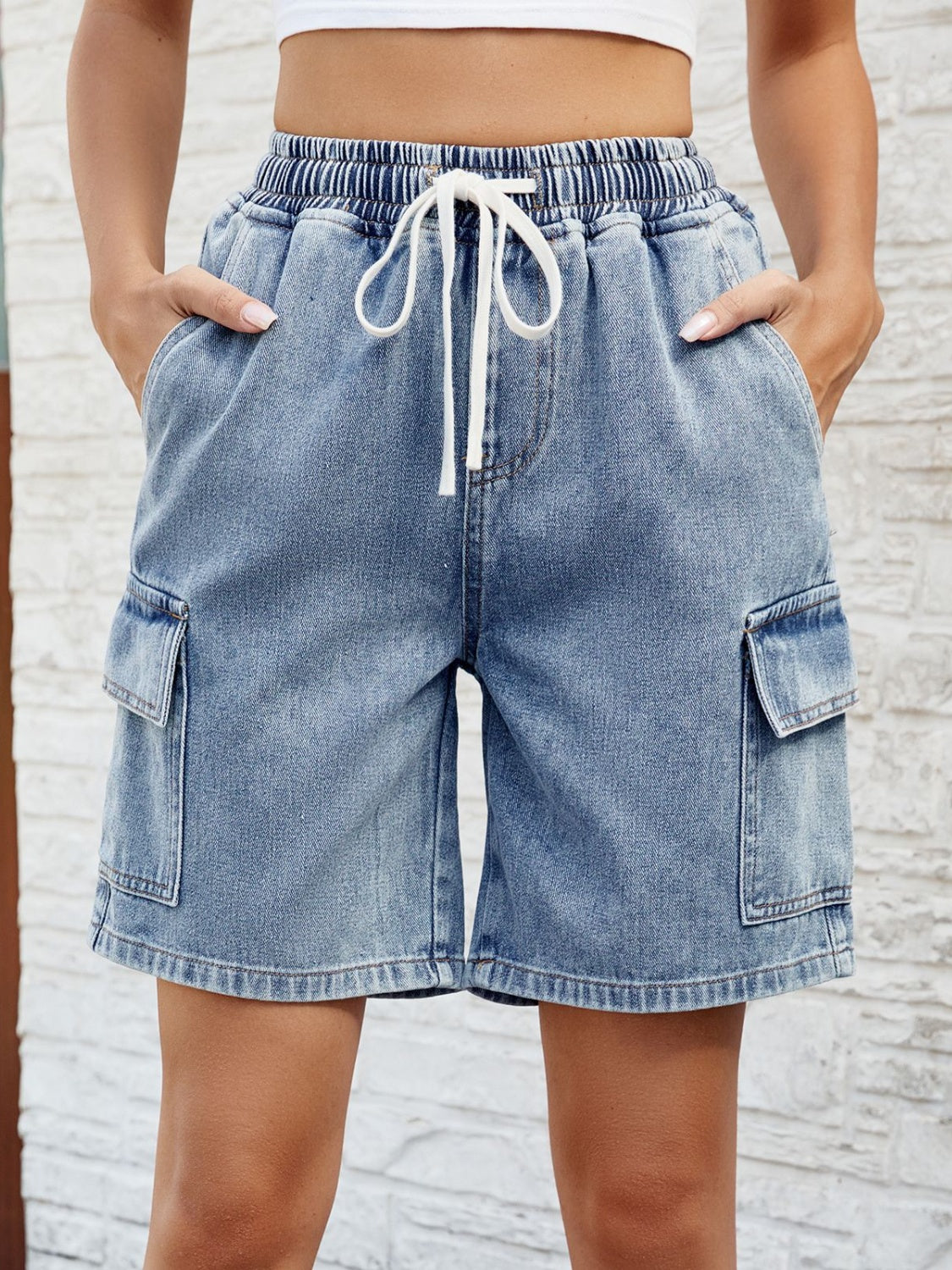 Chic Adjustable Denim Shorts with Convenient Pockets for Summer