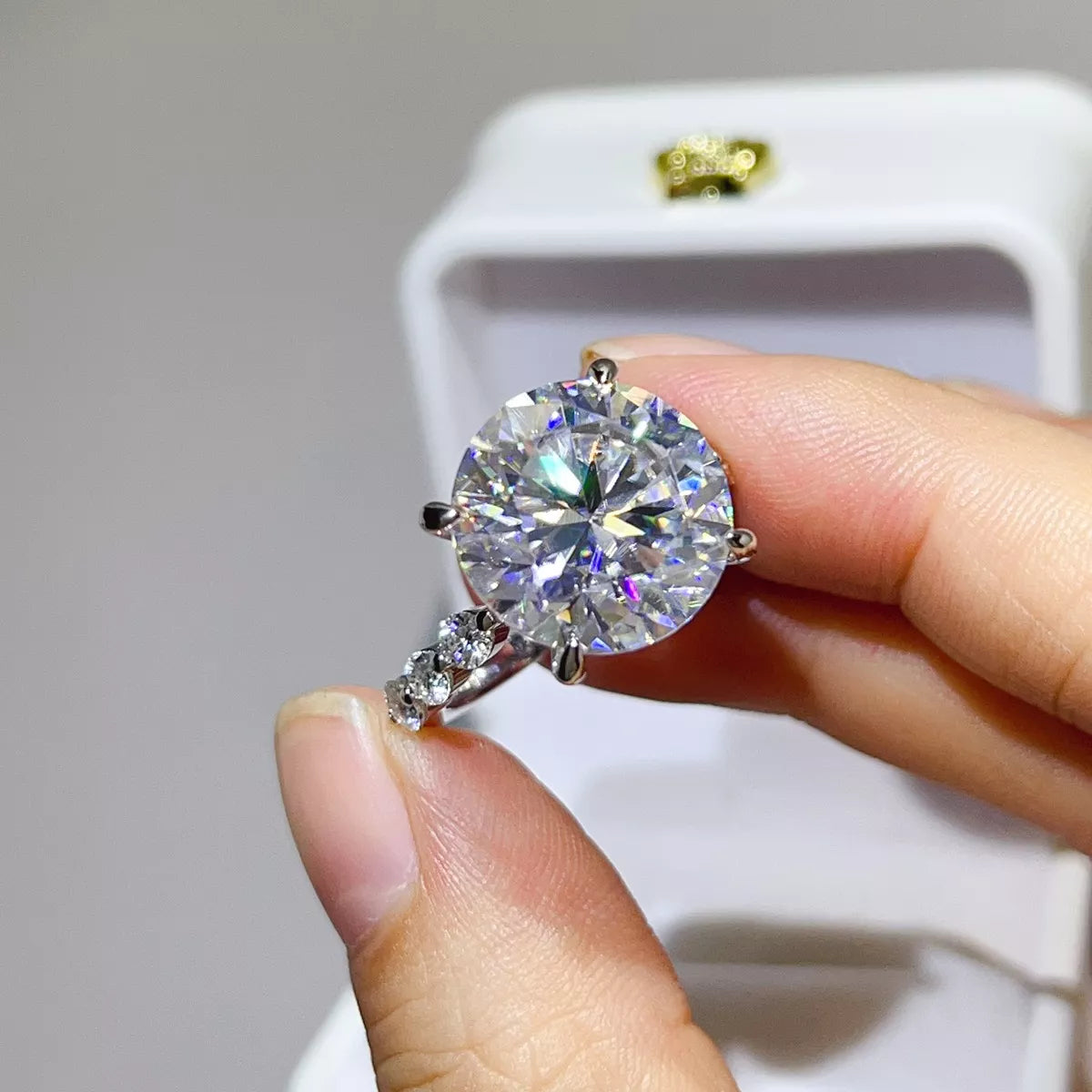 10 Carat Moissanite 925 Sterling Silver Ring