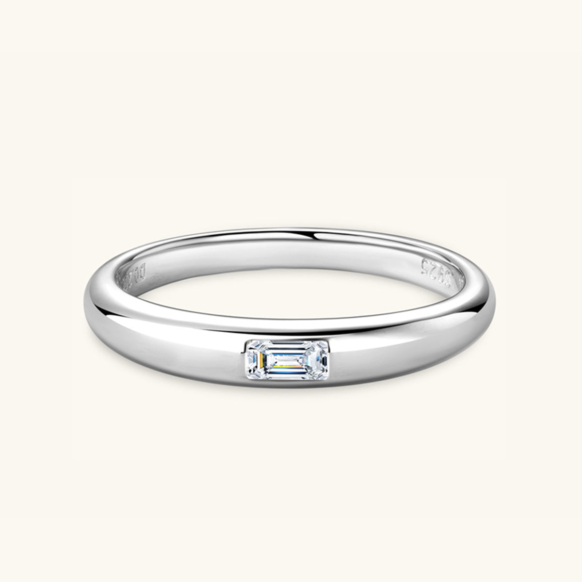Elegant 925 Sterling Silver Inlaid Moissanite Ring