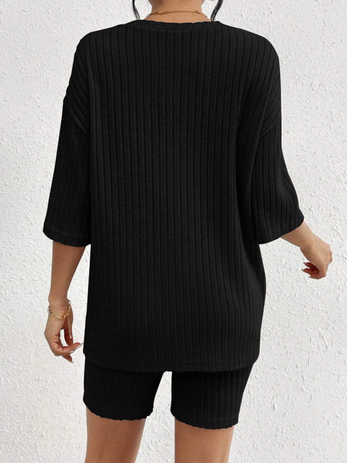 Ribbed Lounge Set: Stylish Top and Shorts for Comfort