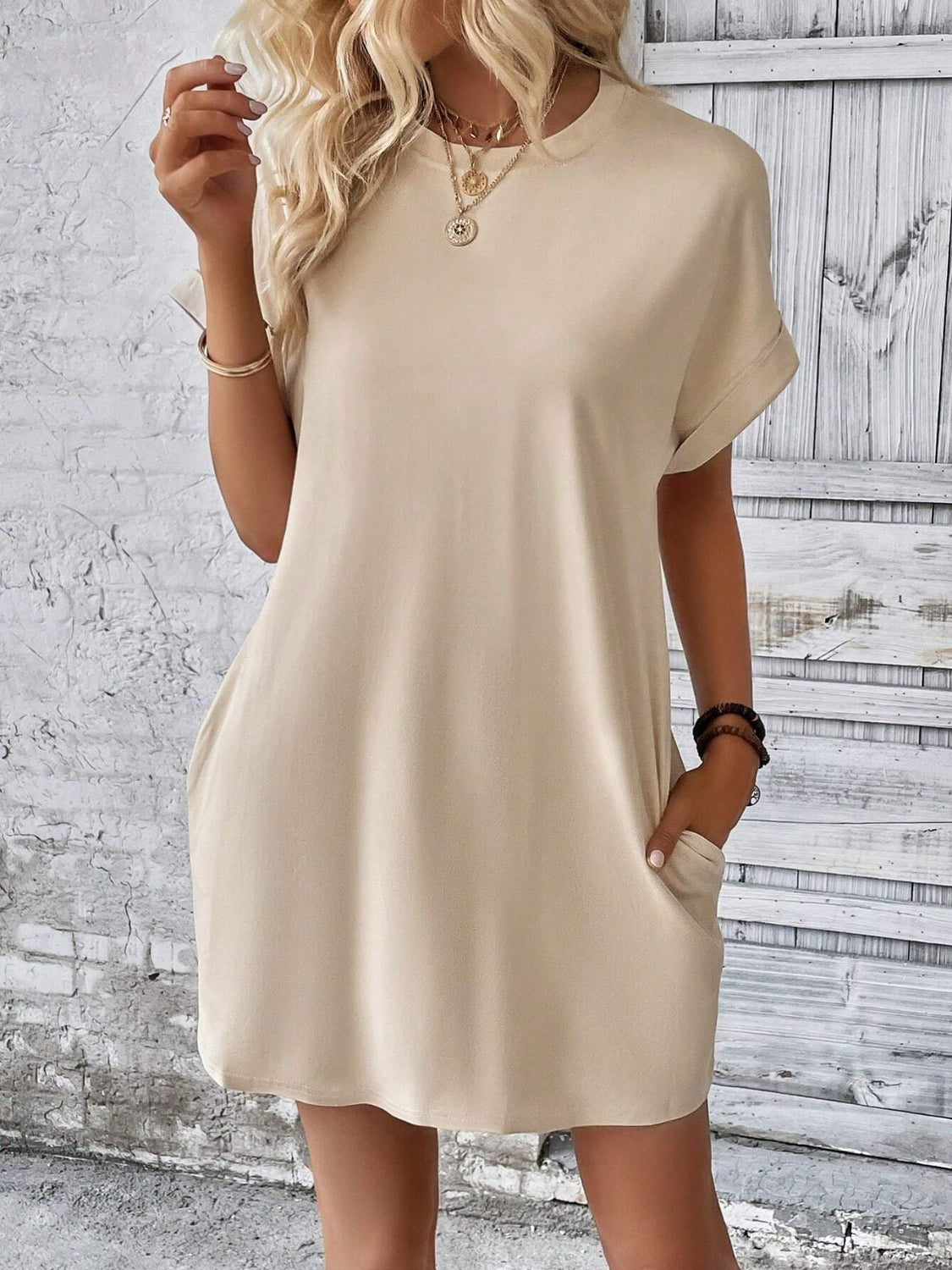 Effortless Elegance Short Sleeve Round Neck Mini Dress for All Occasions