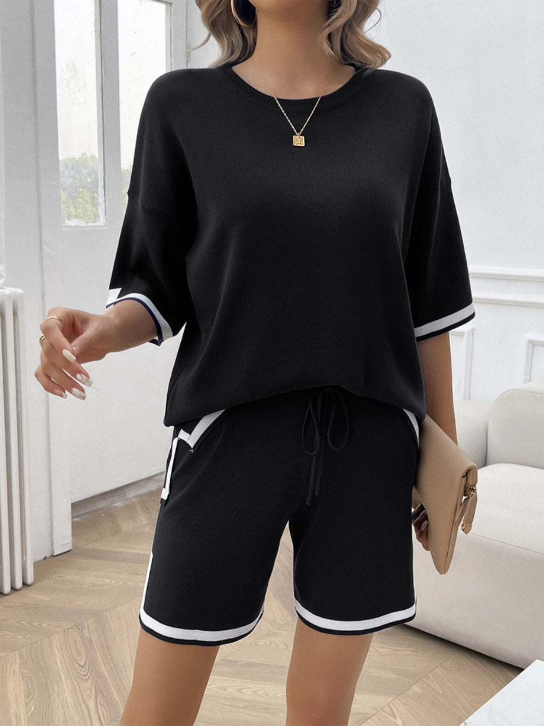 Stylish Contrast Trim Round Neck Top and Shorts Set