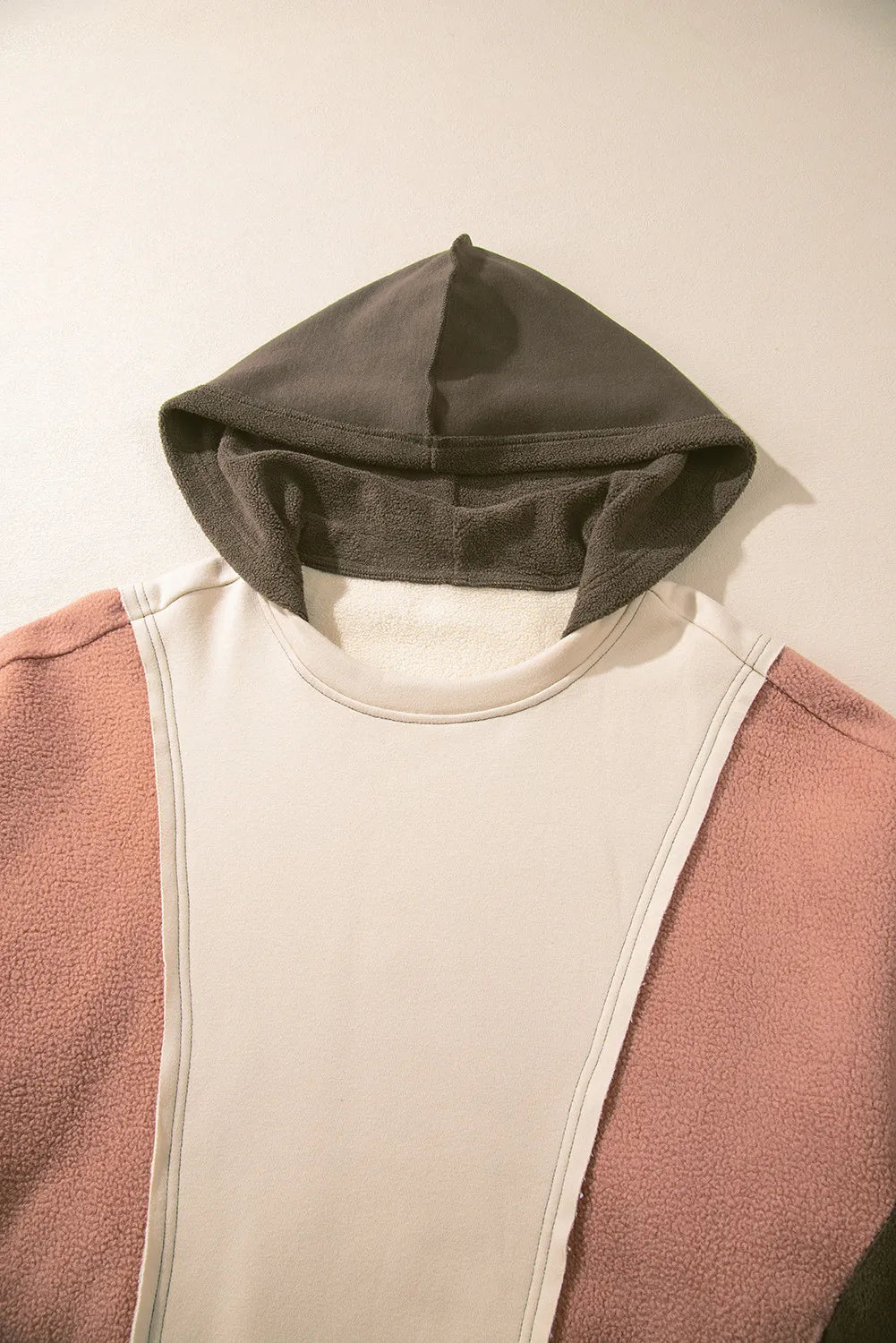Chic Color Block Cozy Hoodie for Stylish Comfort Wear