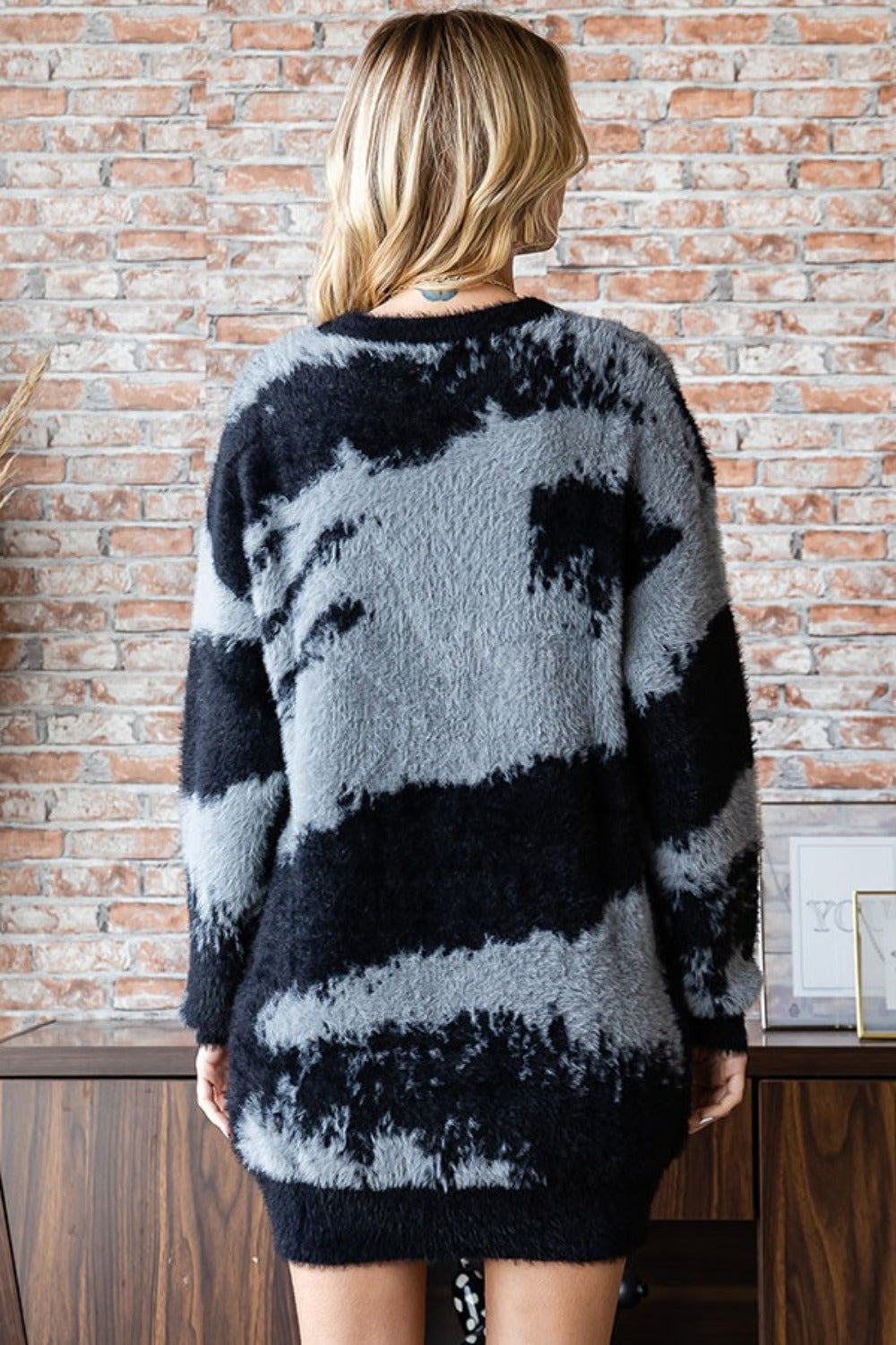 Abstract Elegance Plus Size Contrast Feather Yarn Sweater Fashion