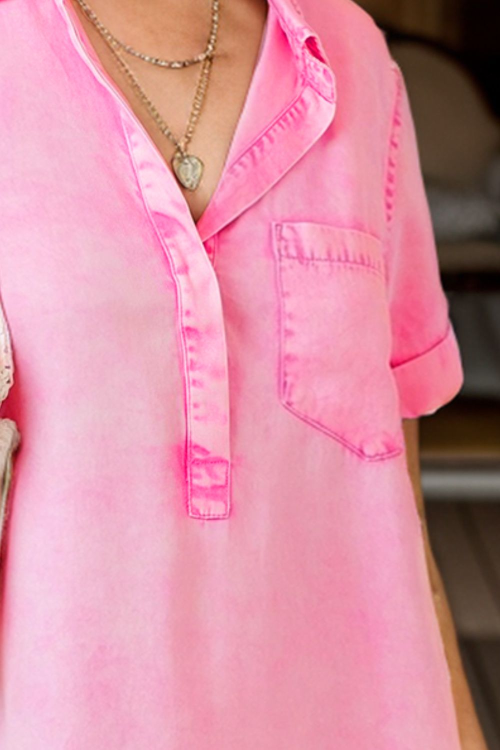Trendy Denim Dress with Collared Neckline and Pockets