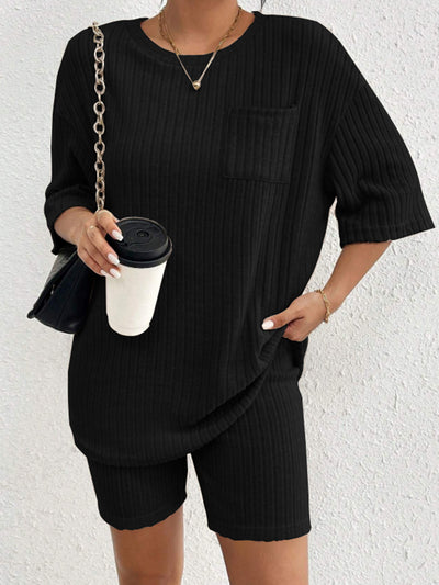 Ribbed Lounge Set: Stylish Top and Shorts for Comfort