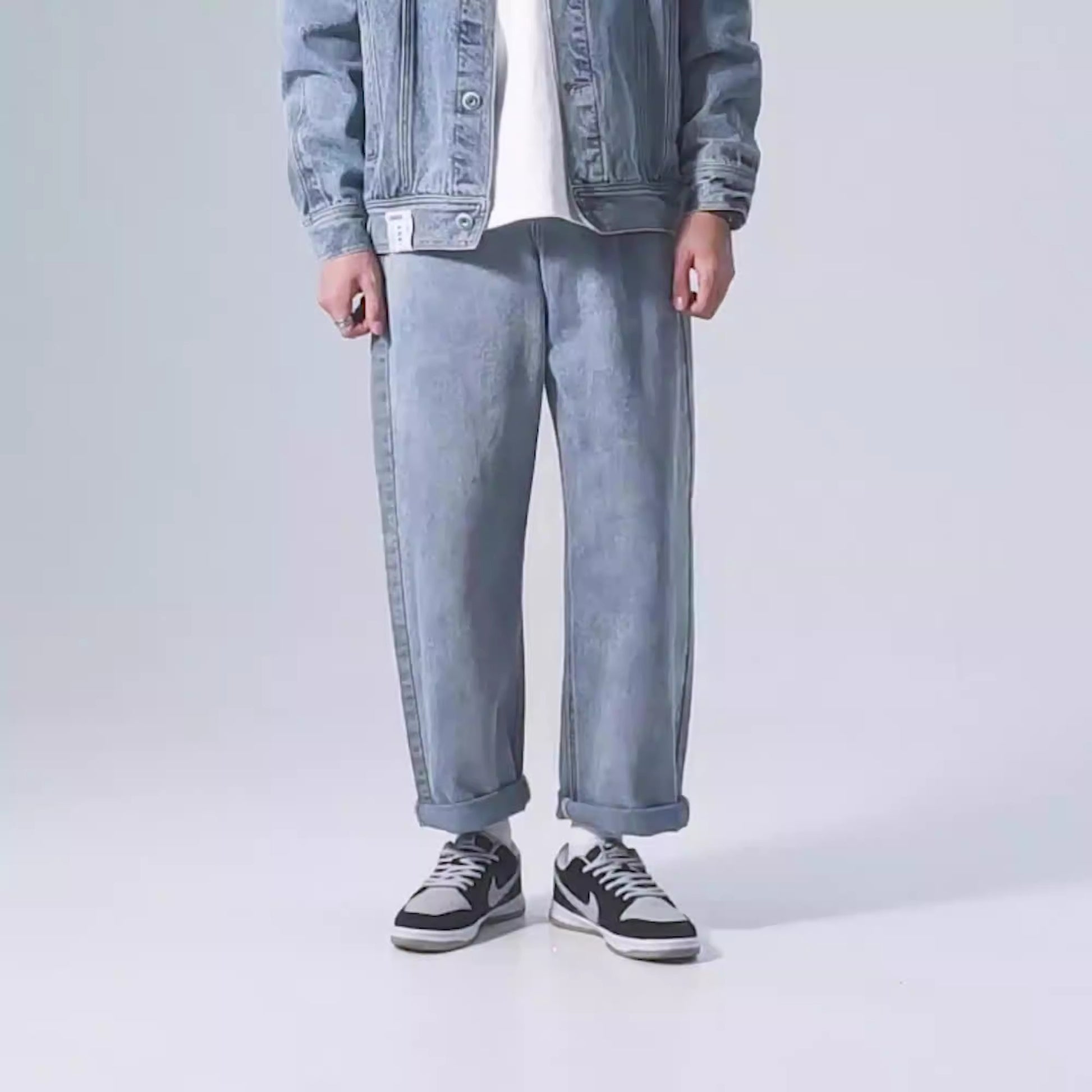 Men's Casual Loose-Fit Straight Leg Jeans in Washed Colors