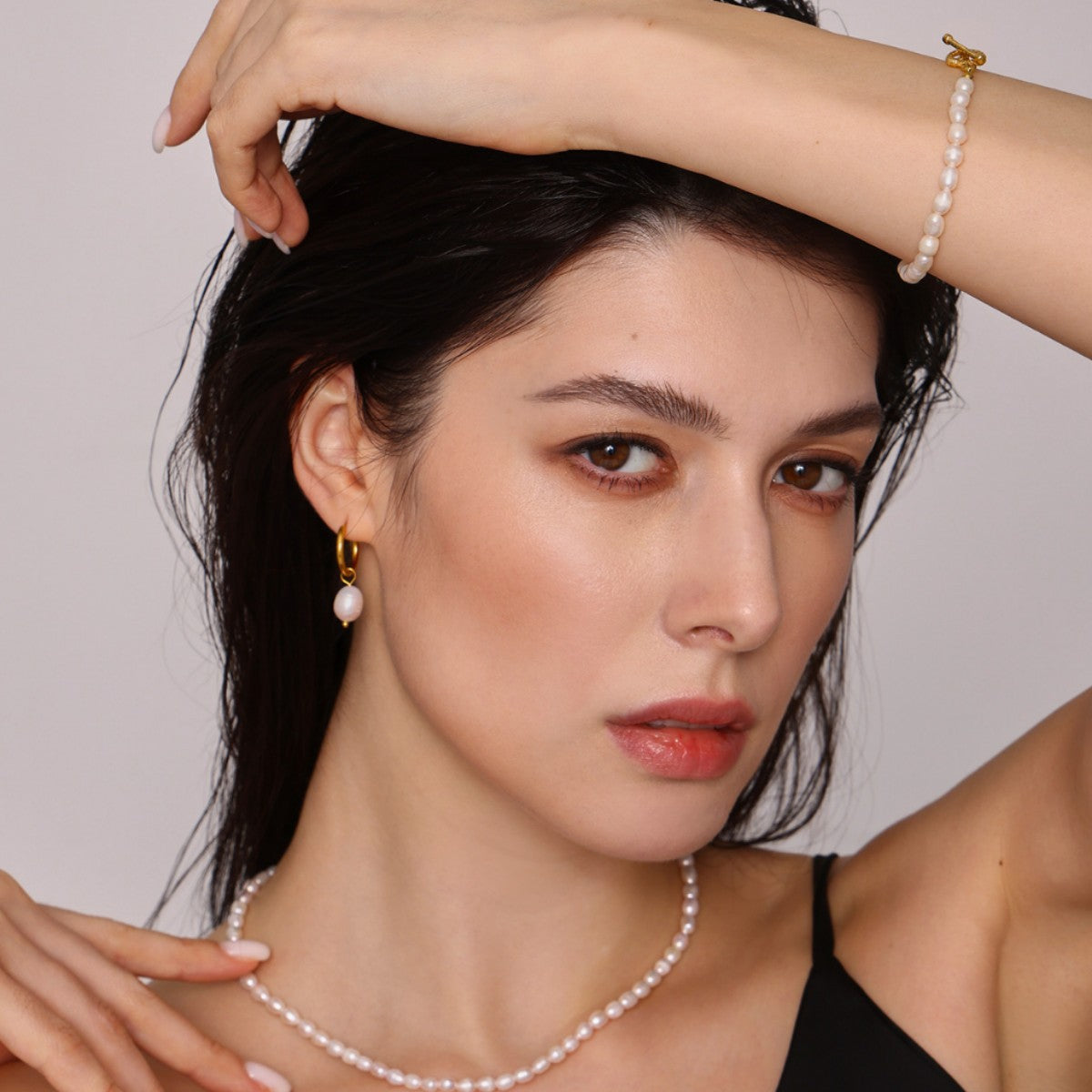 Freshwater Pearl Necklace Bracelet And Earrings 4 Piece Jewelry Set Timeless Elegance For Any Occasion Gift