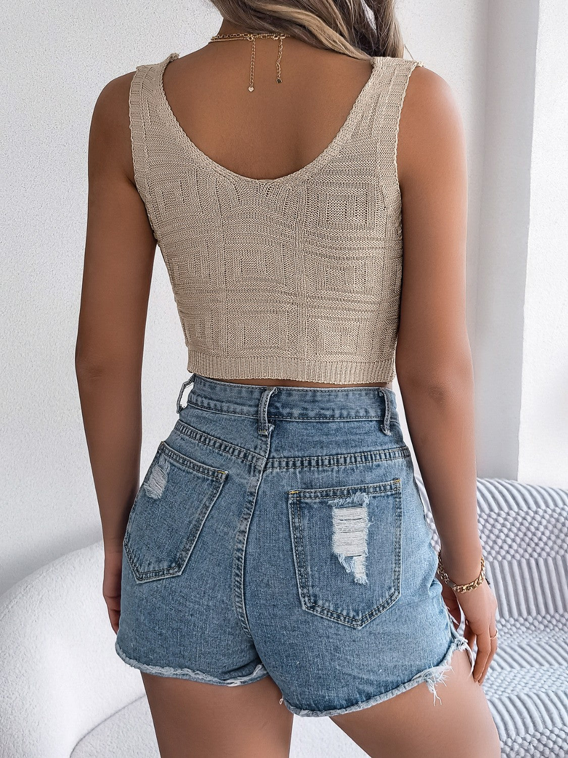 Chic Twisted V-Neck Knit Sweater Vest for Effortless Style