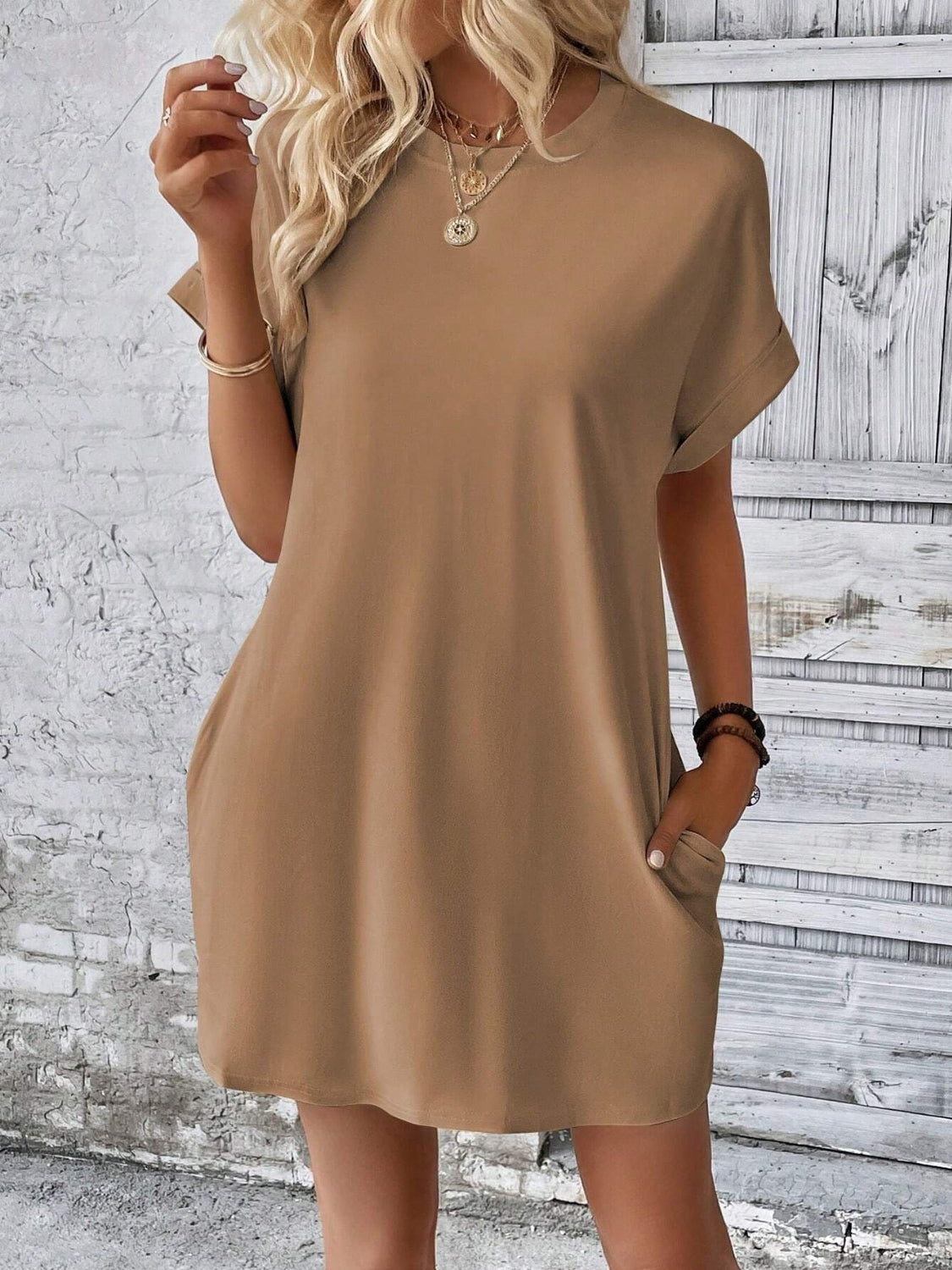 Effortless Elegance Short Sleeve Round Neck Mini Dress for All Occasions