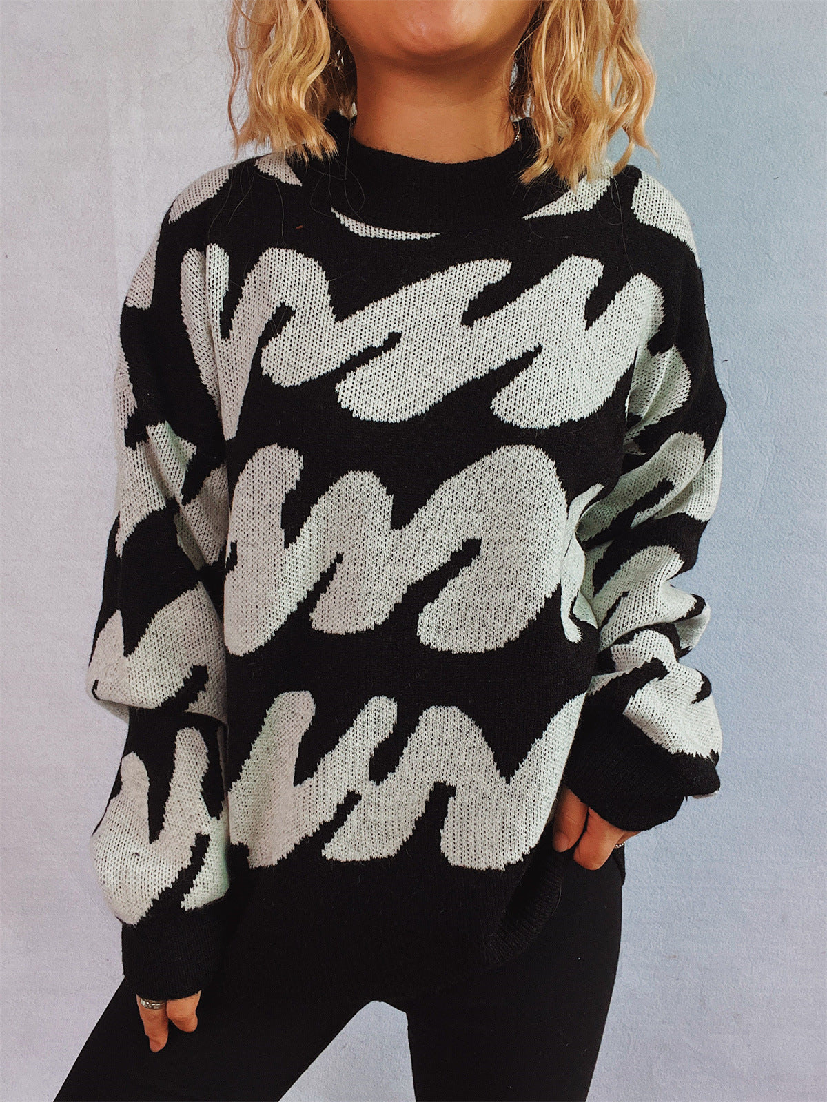 Chic Two-Tone Long Sleeve Knit Pullover for Stylish Comfort