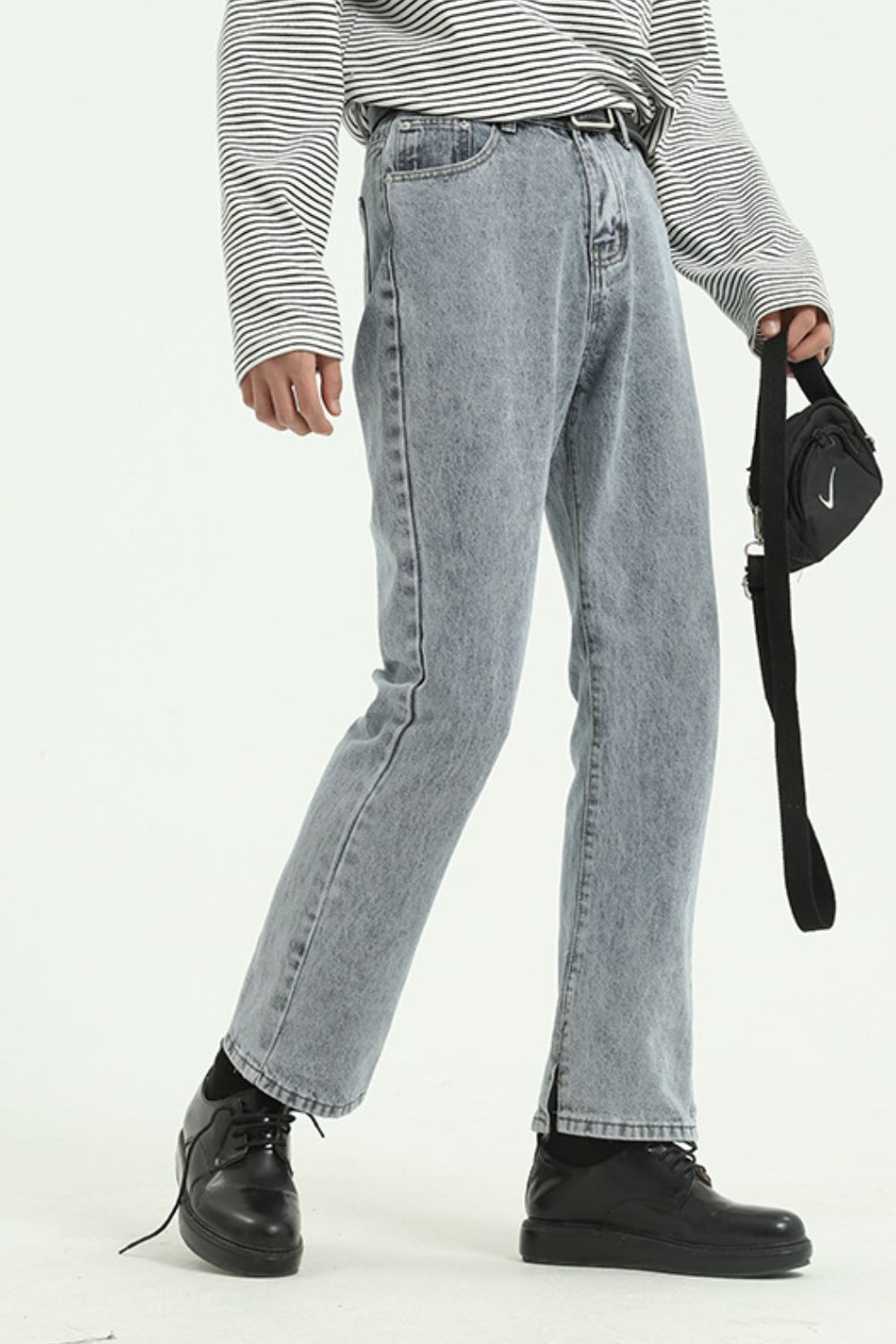 Stylish Side Slit Jeans with Pockets for Modern Women