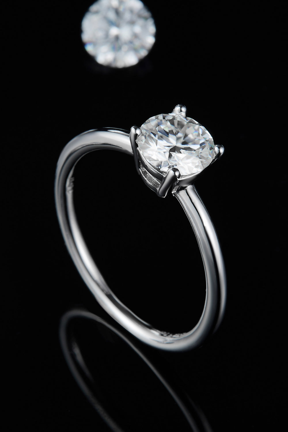 1 Carat Moissanite 925 Sterling Silver Solitaire Ring Design