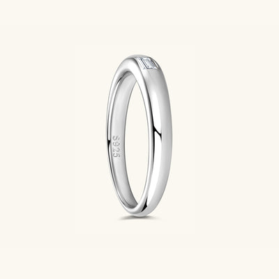 Elegant 925 Sterling Silver Inlaid Moissanite Ring