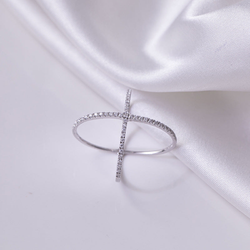 925 Sterling Silver Moissanite Crisscross Ring for Elegance