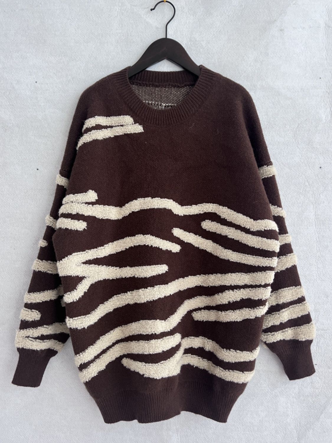 Chic Contrast Long Sleeve Knit Sweater for Stylish Comfort