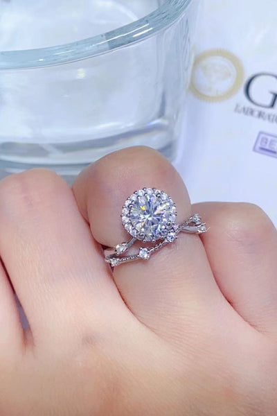1 Carat Moissanite Platinum-Plated Ring for Elegant Style