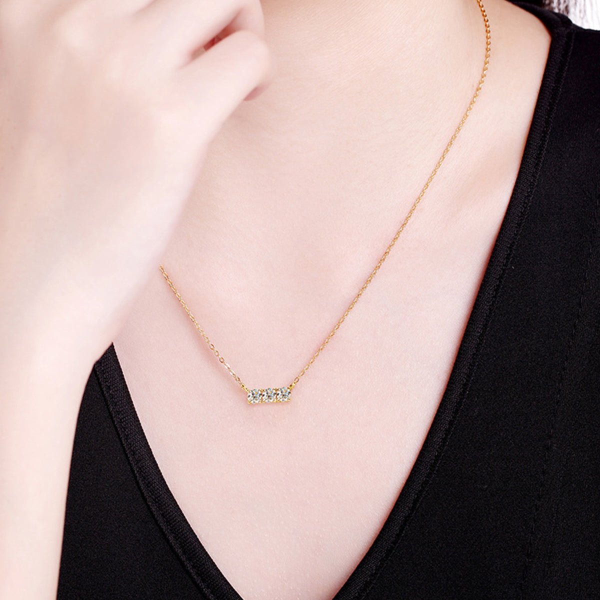925 Sterling Silver Inlaid Moissanite Bar Necklace Gift