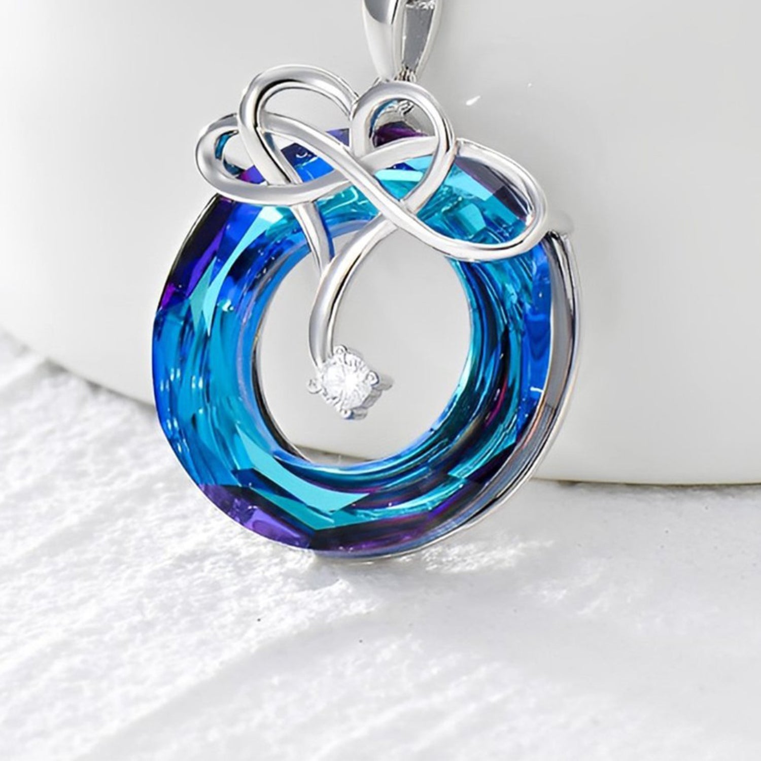 925 Sterling Silver Natural Crystal Pendant Necklace for Elegance