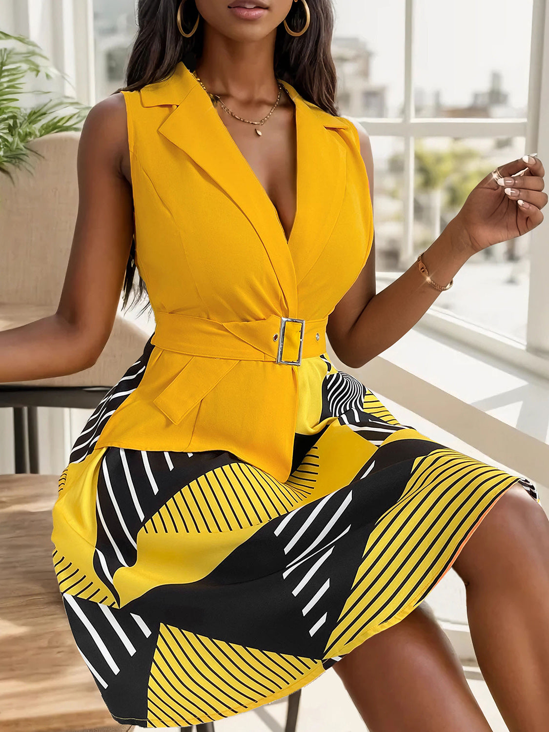 Elegant Sleeveless Collared Mini Dress for Stylish Occasions
