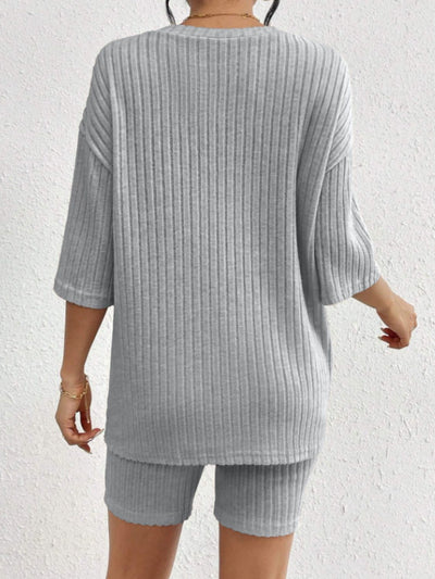 Ribbed Lounge Set: Stylish Top and Shorts for Comfort