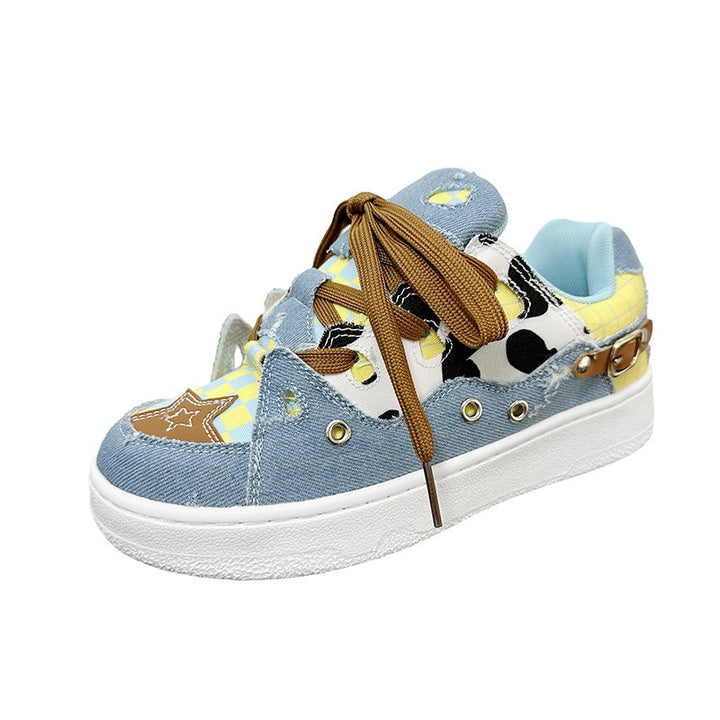 Retro Hand-Painted Denim Canvas Skateboard Shoes with Cow Pattern for Men and Women