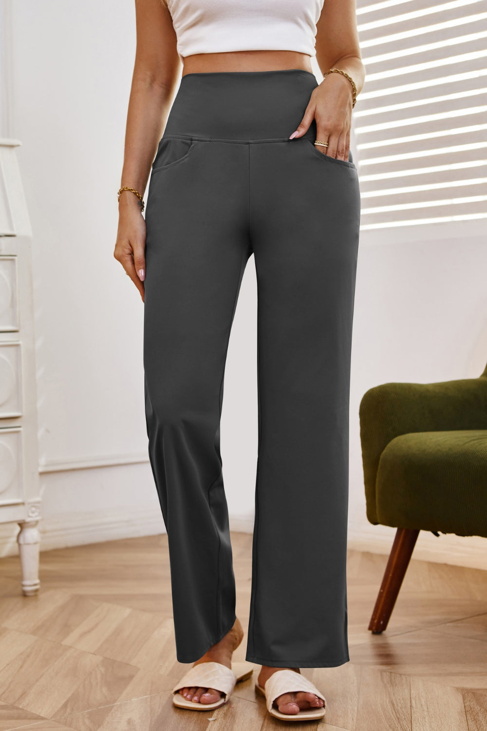 Chic High Rise Wide Leg Trousers with Convenient Pockets