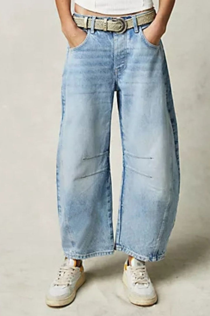 Chic High-Waisted Wide Leg Jeans with Convenient Pockets