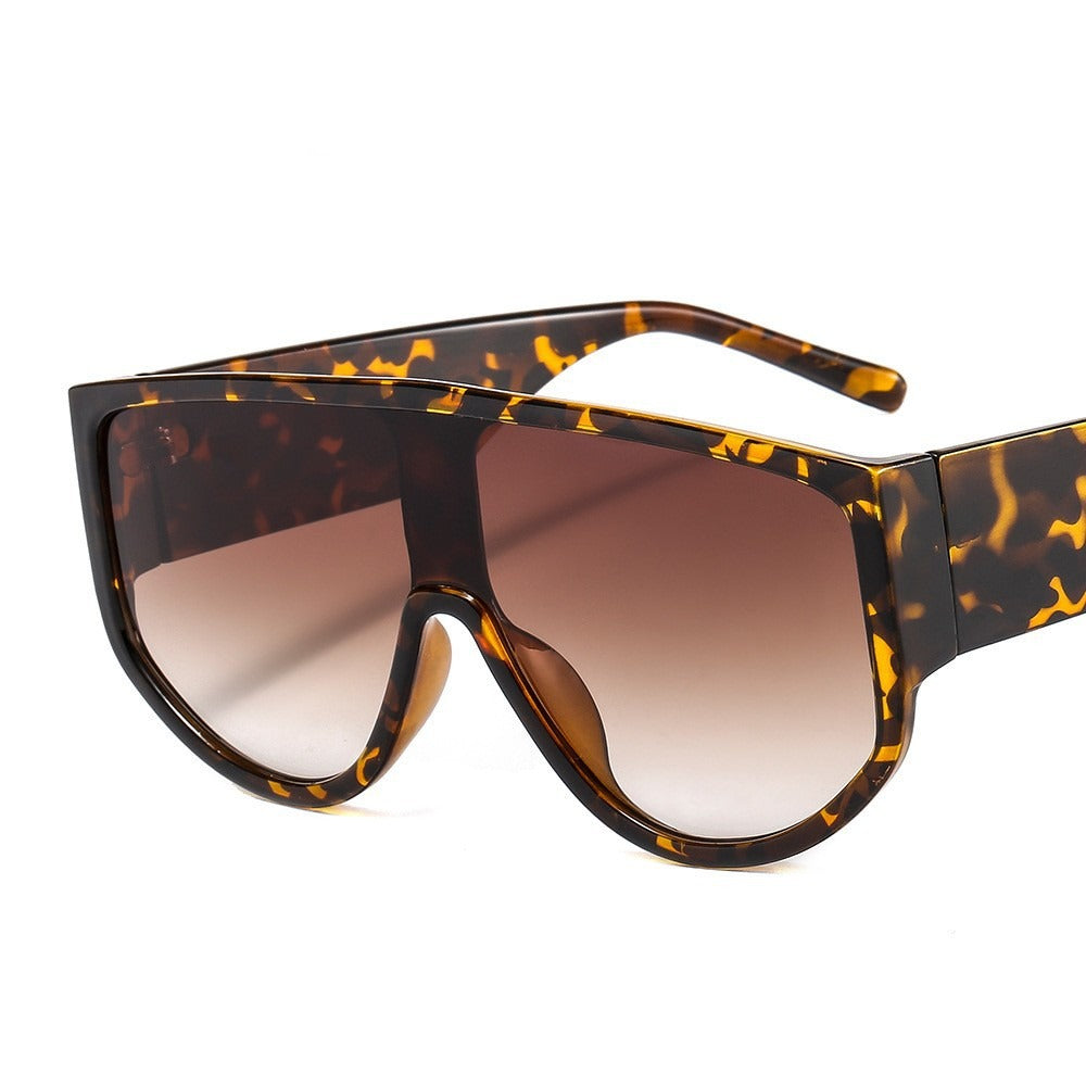 Vibrant Large Frame Retro Sunglasses with Integrated Lenses