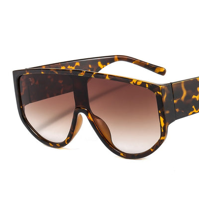 Vibrant Large Frame Retro Sunglasses with Integrated Lenses