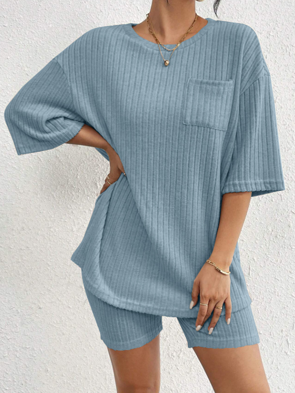 Ribbed Lounge Set: Stylish Top and Shorts for Comfort