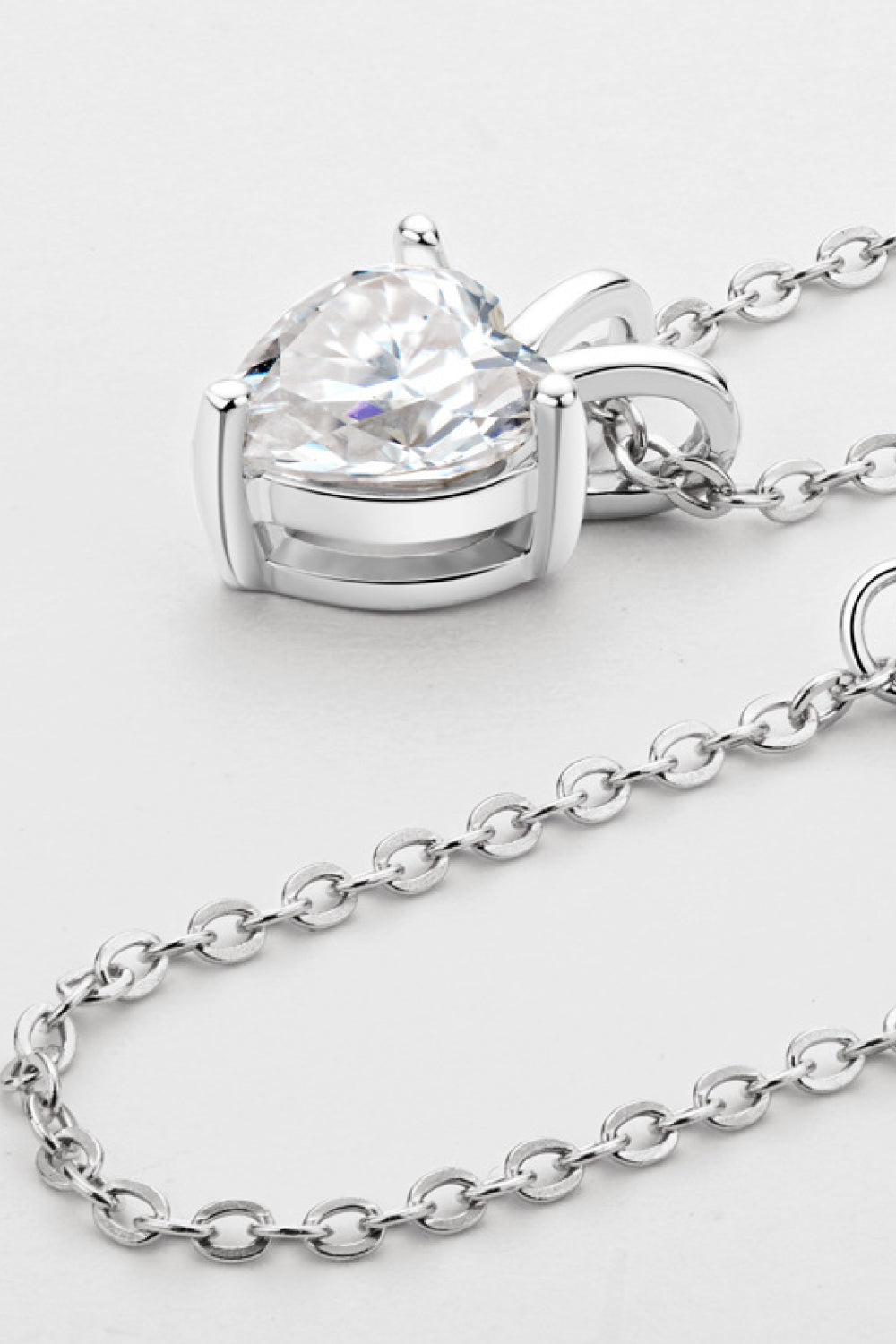 1 Carat Moissanite Heart-Shaped Pendant Necklace Gift