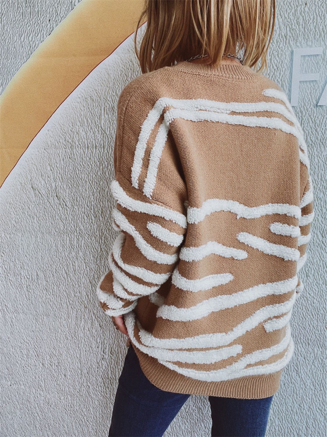Chic Contrast Long Sleeve Knit Sweater for Stylish Comfort