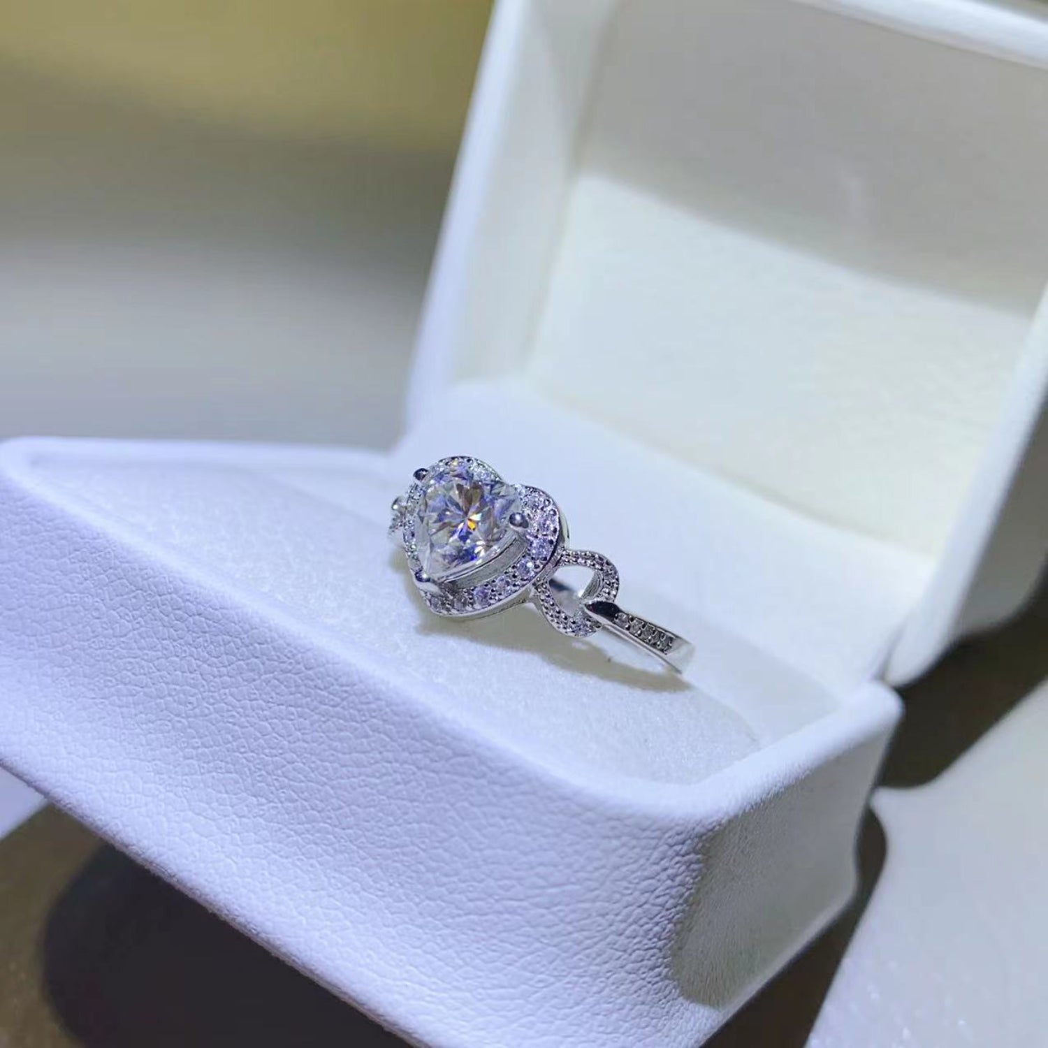 1 Carat Moissanite 925 Sterling Silver Ring for Elegance
