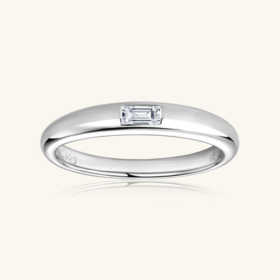 Elegant 925 Sterling Silver Inlaid Moissanite Ring