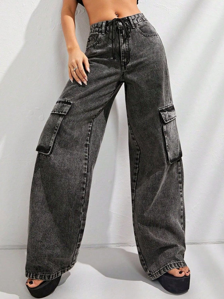 Chic Wide Leg Denim Trousers with Convenient Pockets