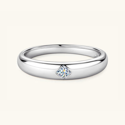 Elegant 925 Sterling Silver Inlaid Moissanite Ring