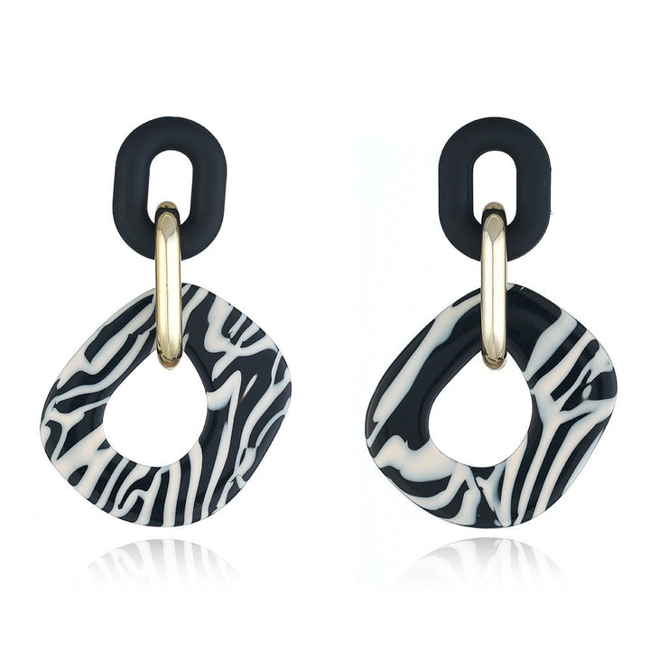 Acrylic Acetate Plate Earrings with Geometric Pattern New Exaggerated Round Silver Stud Earrings