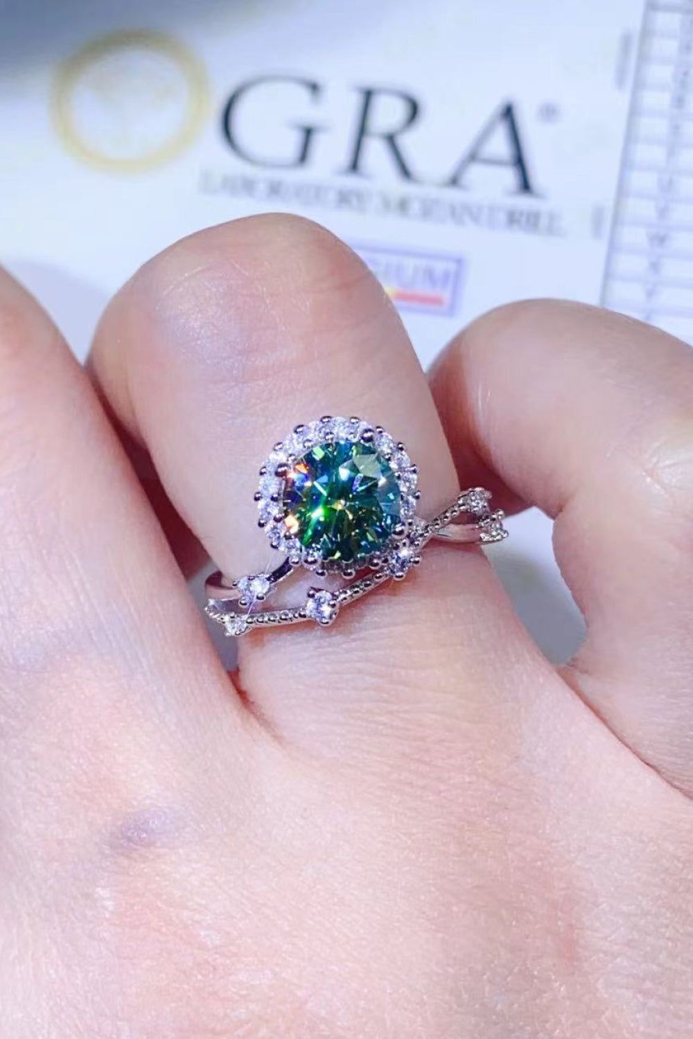 1 Carat Moissanite Platinum-Plated Ring for Elegant Style
