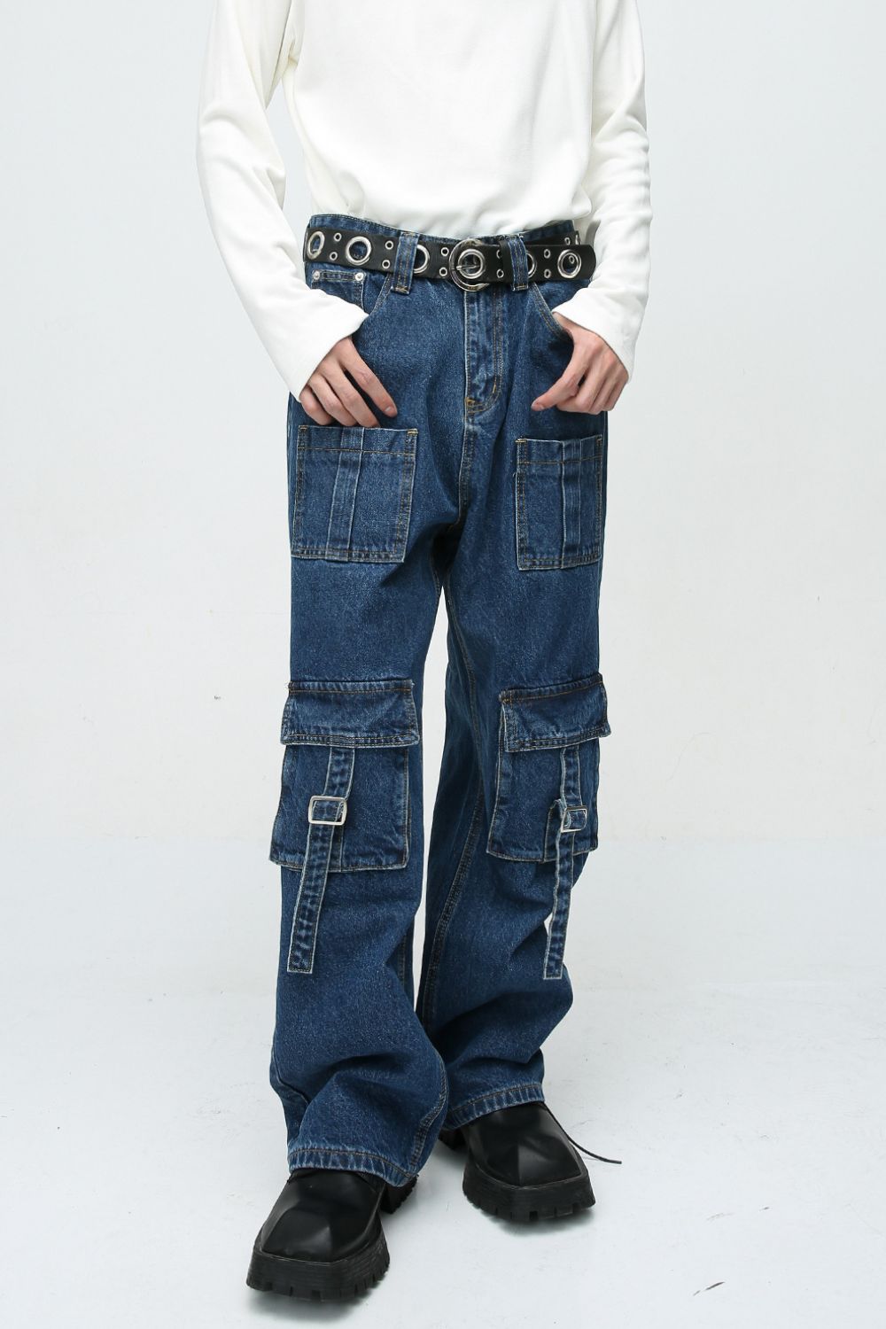 Mid Rise Men's Jeans with Cargo Pockets for Style