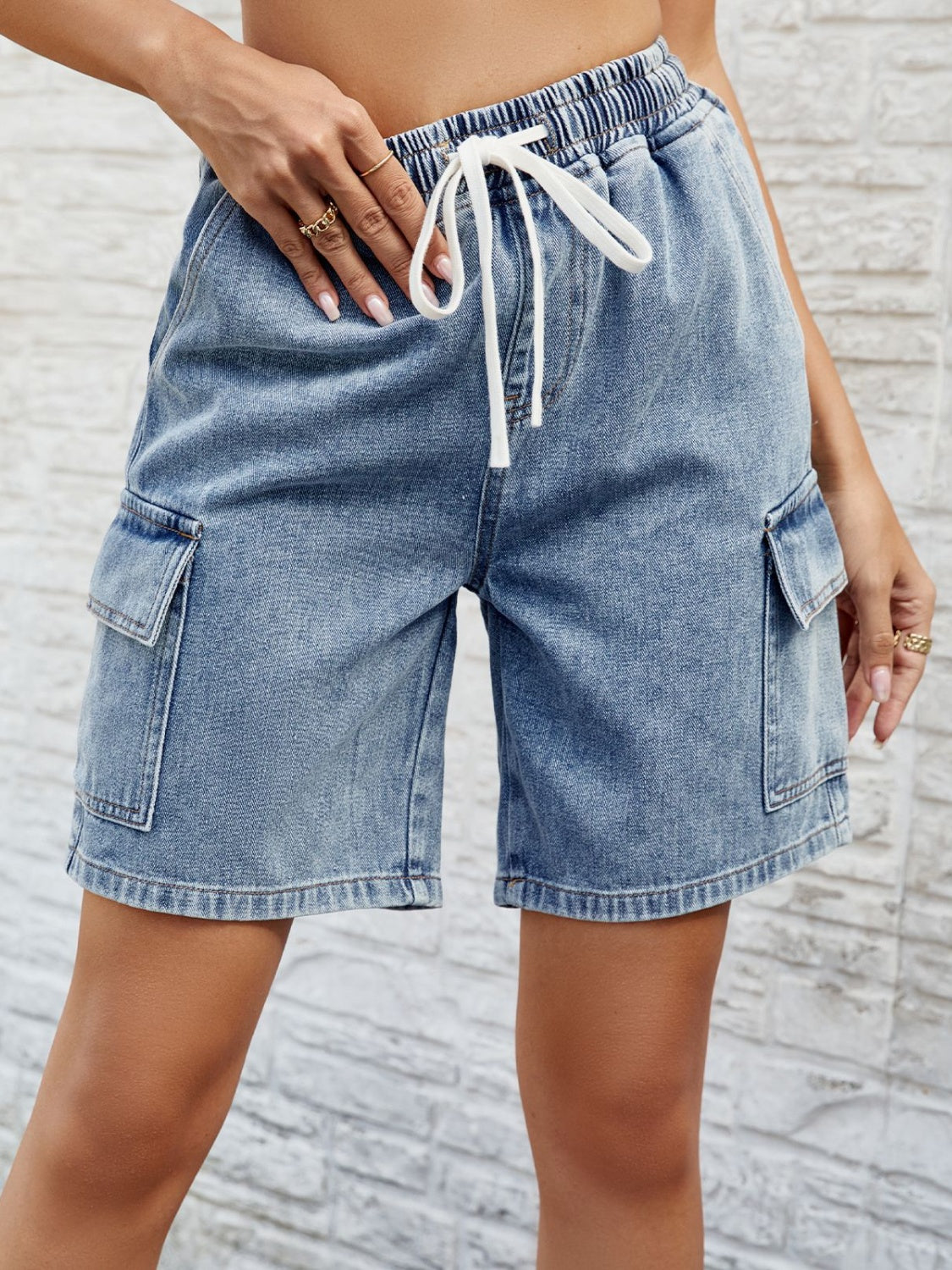 Chic Adjustable Denim Shorts with Convenient Pockets for Summer